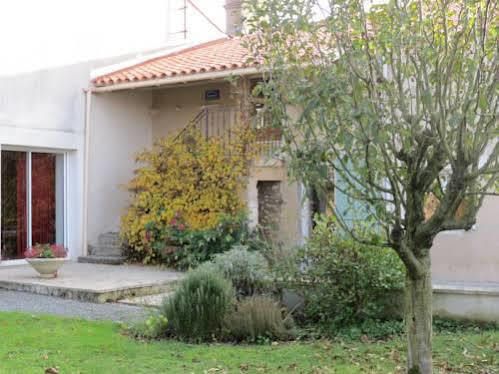 L'Aubinoise Bed and Breakfast Saint-Aubin-la-Plaine Exteriör bild